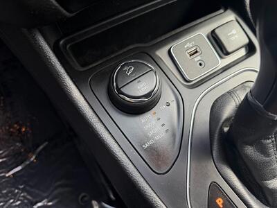 2021 Jeep Cherokee Latitude Lux   - Photo 18 - Frederick, MD 21702