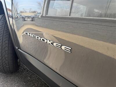 2021 Jeep Cherokee Latitude Lux   - Photo 31 - Frederick, MD 21702