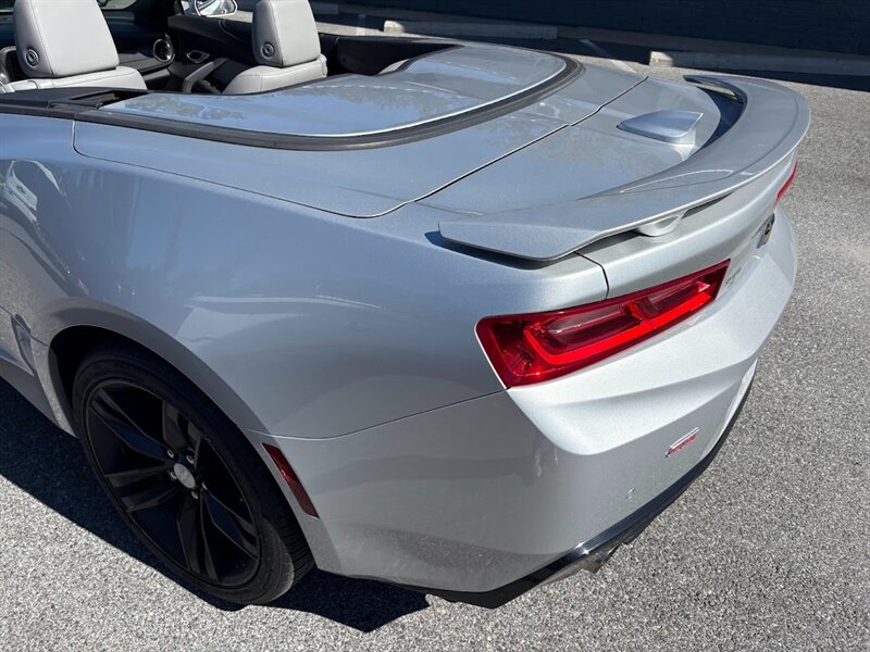 2016 Chevrolet Camaro SS photo 9