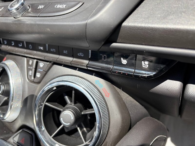 2016 Chevrolet Camaro SS photo 16