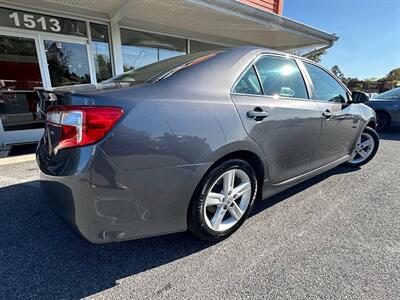 2014 Toyota Camry SE   - Photo 24 - Frederick, MD 21702