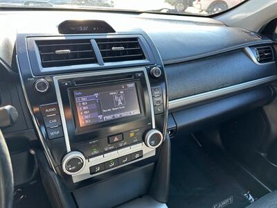 2014 Toyota Camry SE   - Photo 9 - Frederick, MD 21702