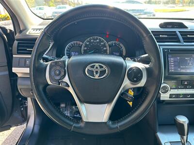 2014 Toyota Camry SE   - Photo 16 - Frederick, MD 21702