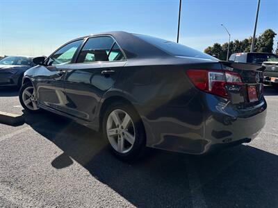 2014 Toyota Camry SE   - Photo 10 - Frederick, MD 21702