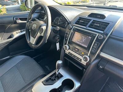 2014 Toyota Camry SE   - Photo 28 - Frederick, MD 21702