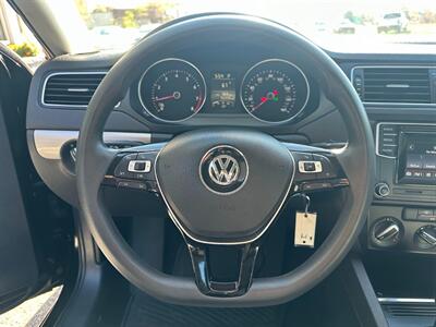 2017 Volkswagen Jetta 1.4T S   - Photo 9 - Frederick, MD 21702