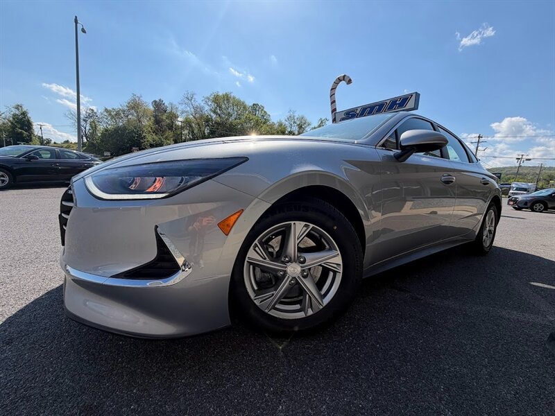 2020 Hyundai SONATA SE  