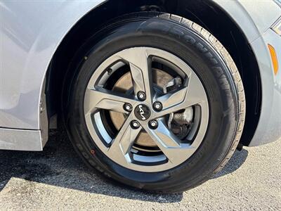 2022 Kia K5 LXS   - Photo 30 - Frederick, MD 21702