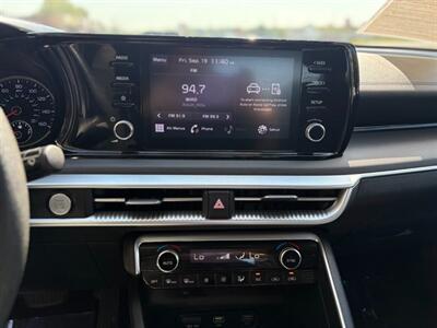 2022 Kia K5 LXS   - Photo 18 - Frederick, MD 21702