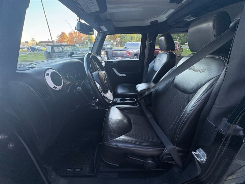 2015 Jeep Wrangler Sahara photo 3