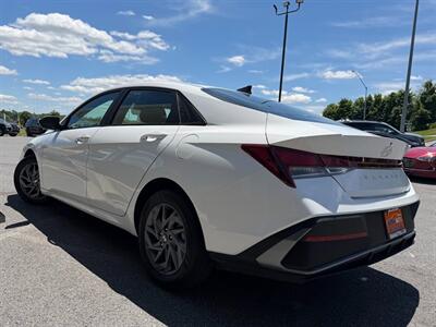 2024 Hyundai ELANTRA SEL - Photo 6 - Frederick, MD 21702