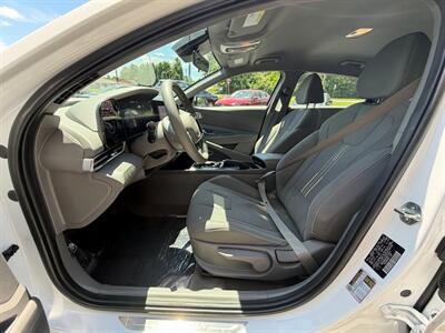 2024 Hyundai ELANTRA SEL - Photo 3 - Frederick, MD 21702