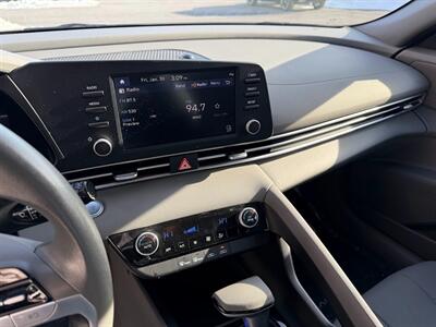2023 Hyundai ELANTRA SEL   - Photo 18 - Frederick, MD 21702