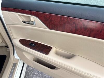 2012 Toyota Avalon Limited   - Photo 40 - Frederick, MD 21702