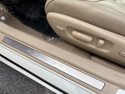 2012 Toyota Avalon Limited   - Photo 28 - Frederick, MD 21702