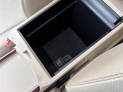2012 Toyota Avalon Limited   - Photo 21 - Frederick, MD 21702