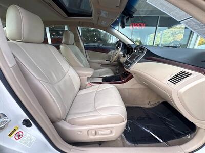 2012 Toyota Avalon Limited   - Photo 42 - Frederick, MD 21702