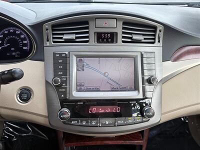 2012 Toyota Avalon Limited   - Photo 4 - Frederick, MD 21702