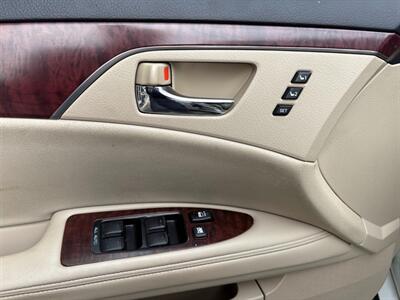 2012 Toyota Avalon Limited   - Photo 10 - Frederick, MD 21702