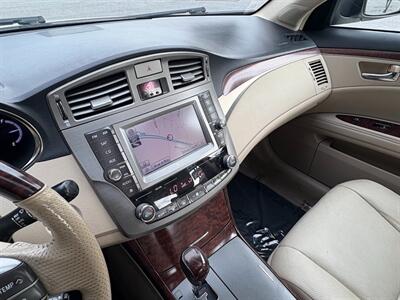 2012 Toyota Avalon Limited   - Photo 15 - Frederick, MD 21702
