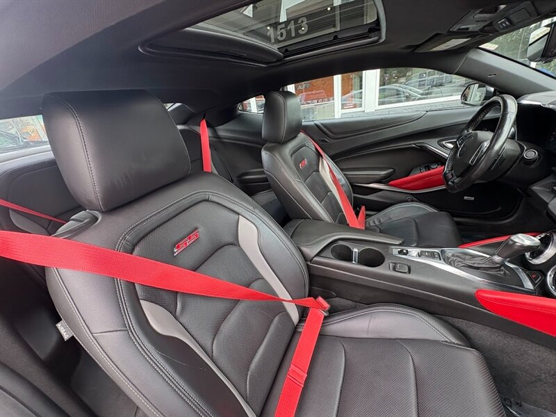 2021 Chevrolet Camaro SS photo 3