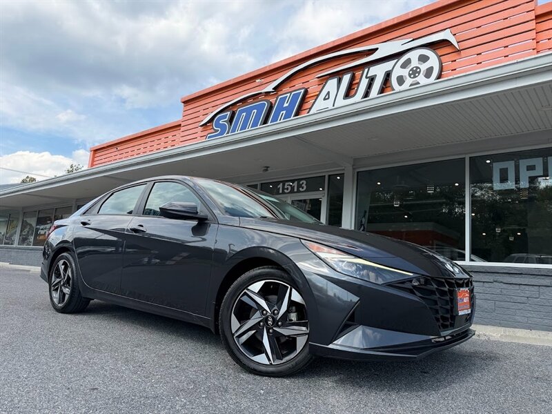 2023 Hyundai ELANTRA SEL  