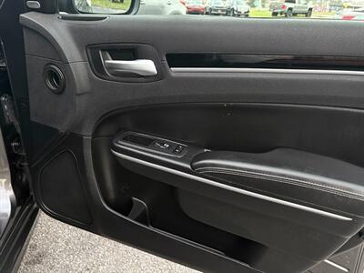 2018 Chrysler 300 S - Photo 58 - Frederick, MD 21702