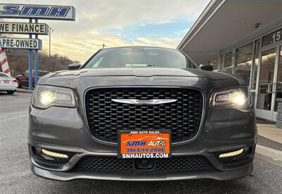 2018 Chrysler 300 S - Photo 6 - Frederick, MD 21702