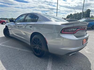 2015 Dodge Charger SE   - Photo 6 - Frederick, MD 21702