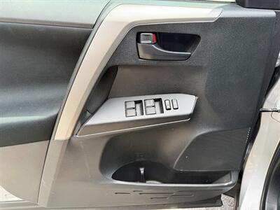 2018 Toyota RAV4 LE   - Photo 15 - Frederick, MD 21702