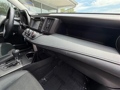 2018 Toyota RAV4 LE   - Photo 27 - Frederick, MD 21702