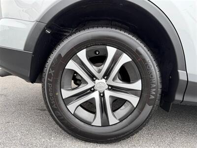 2018 Toyota RAV4 LE   - Photo 43 - Frederick, MD 21702