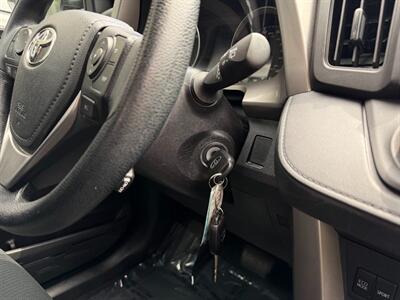 2018 Toyota RAV4 LE   - Photo 32 - Frederick, MD 21702
