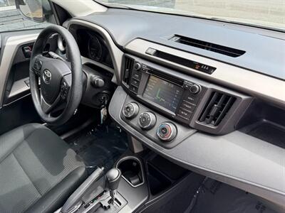 2018 Toyota RAV4 LE   - Photo 30 - Frederick, MD 21702