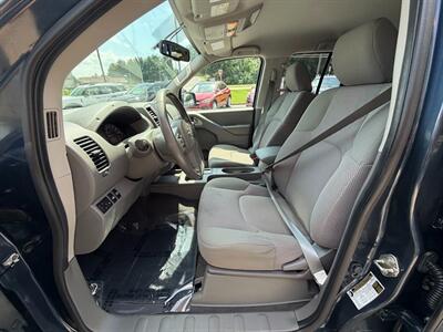 2019 Nissan Frontier SV - Photo 2 - Frederick, MD 21702
