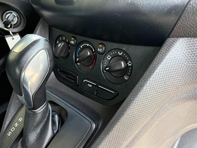 2018 Ford Commercial Transit Connect XL   - Photo 22 - Frederick, MD 21702