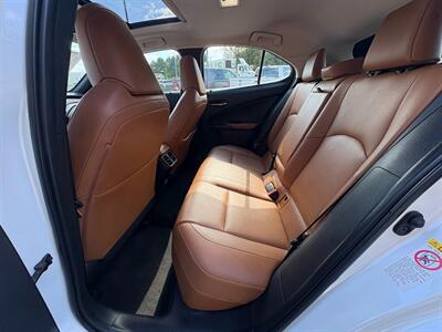 2019 Lexus UX 200   - Photo 6 - Frederick, MD 21702
