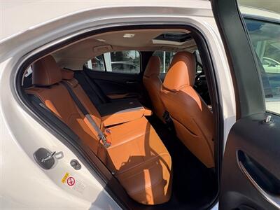 2019 Lexus UX 200   - Photo 20 - Frederick, MD 21702