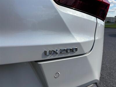 2019 Lexus UX 200   - Photo 10 - Frederick, MD 21702