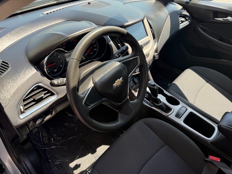 2017 Chevrolet Cruze LS Auto  