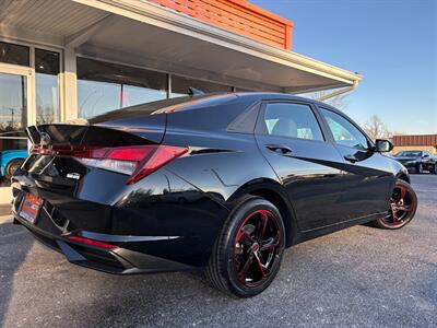 2023 Hyundai ELANTRA SEL   - Photo 14 - Frederick, MD 21702