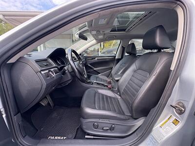 2018 Volkswagen Passat 2.0T SEL Premium   - Photo 12 - Frederick, MD 21702