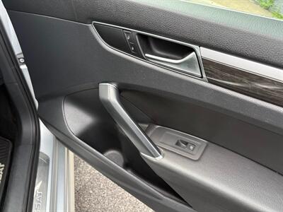 2018 Volkswagen Passat 2.0T SEL Premium   - Photo 27 - Frederick, MD 21702