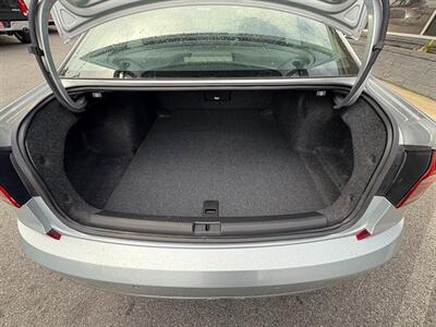 2018 Volkswagen Passat 2.0T SEL Premium   - Photo 10 - Frederick, MD 21702
