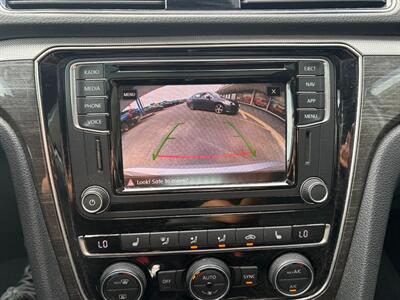 2018 Volkswagen Passat 2.0T SEL Premium   - Photo 4 - Frederick, MD 21702