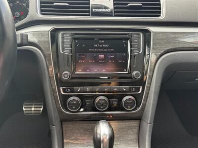 2018 Volkswagen Passat 2.0T SEL Premium   - Photo 15 - Frederick, MD 21702