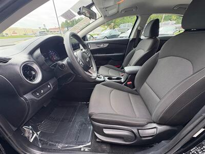2023 Kia Forte LXS - Photo 7 - Frederick, MD 21702
