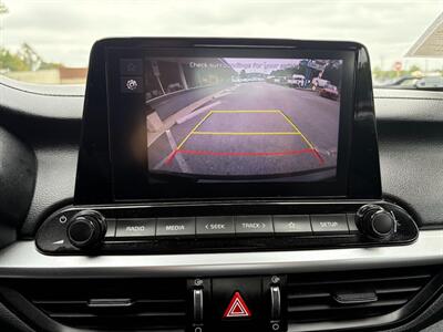 2023 Kia Forte LXS - Photo 10 - Frederick, MD 21702