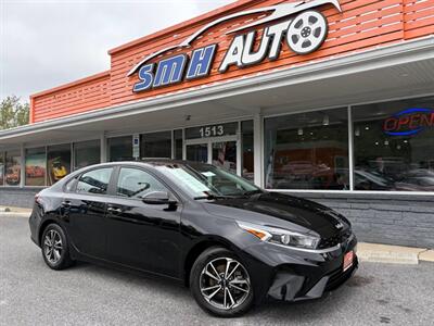 2023 Kia Forte LXS - Photo 1 - Frederick, MD 21702