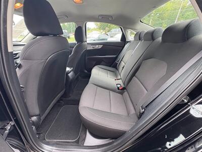 2023 Kia Forte LXS - Photo 8 - Frederick, MD 21702